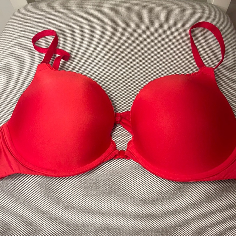 Victoria’s Secret push-up bra size 36B